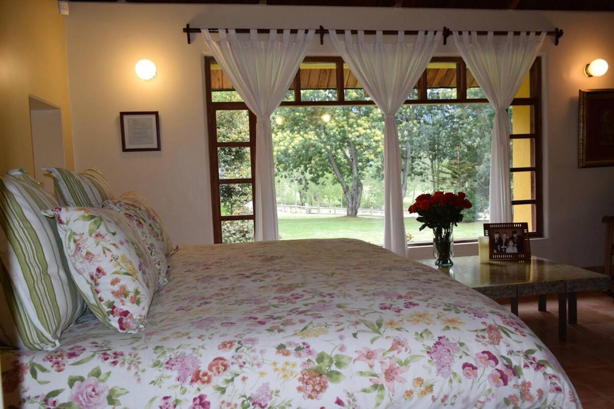 Cottage house กายัมเบ ภายนอก รูปภาพ